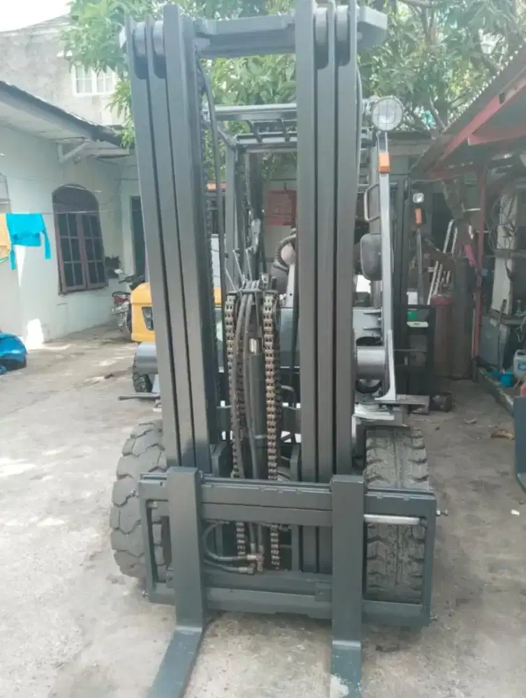 Jual beli forklift second siap kerja rekondisi