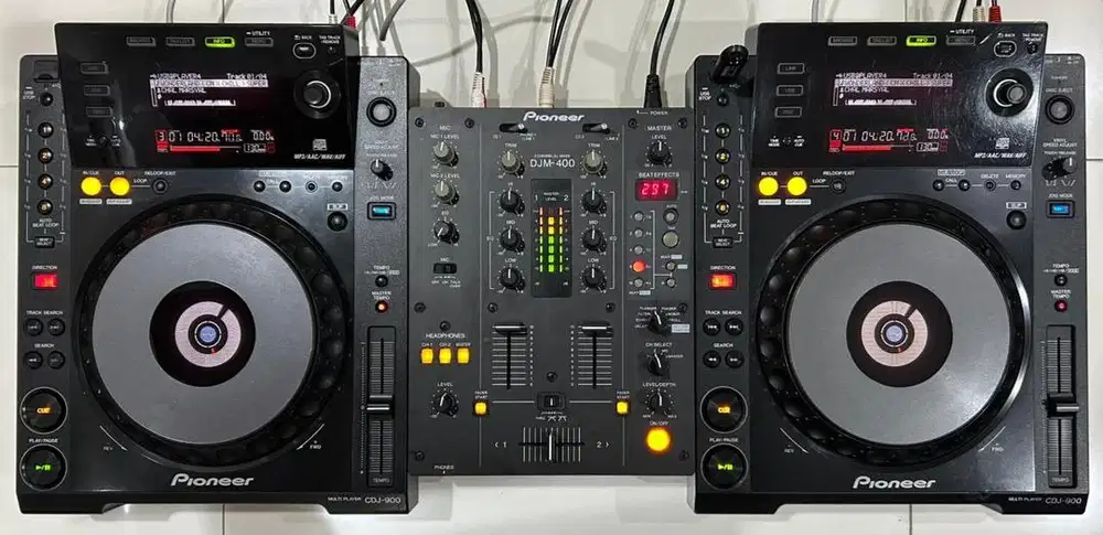 Alat DJ Pioneer 900 (x2) Pair + DJM 400 Controller Operation USB XDJ