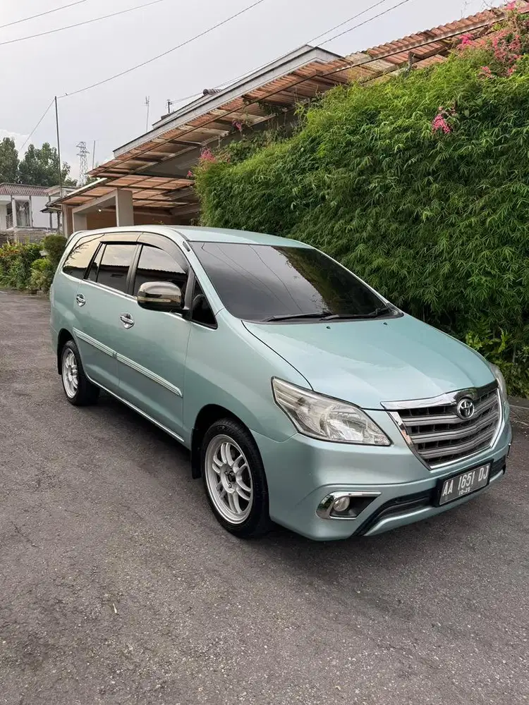 Innova barong 2.5 G matic diesel 2015 Rare warna