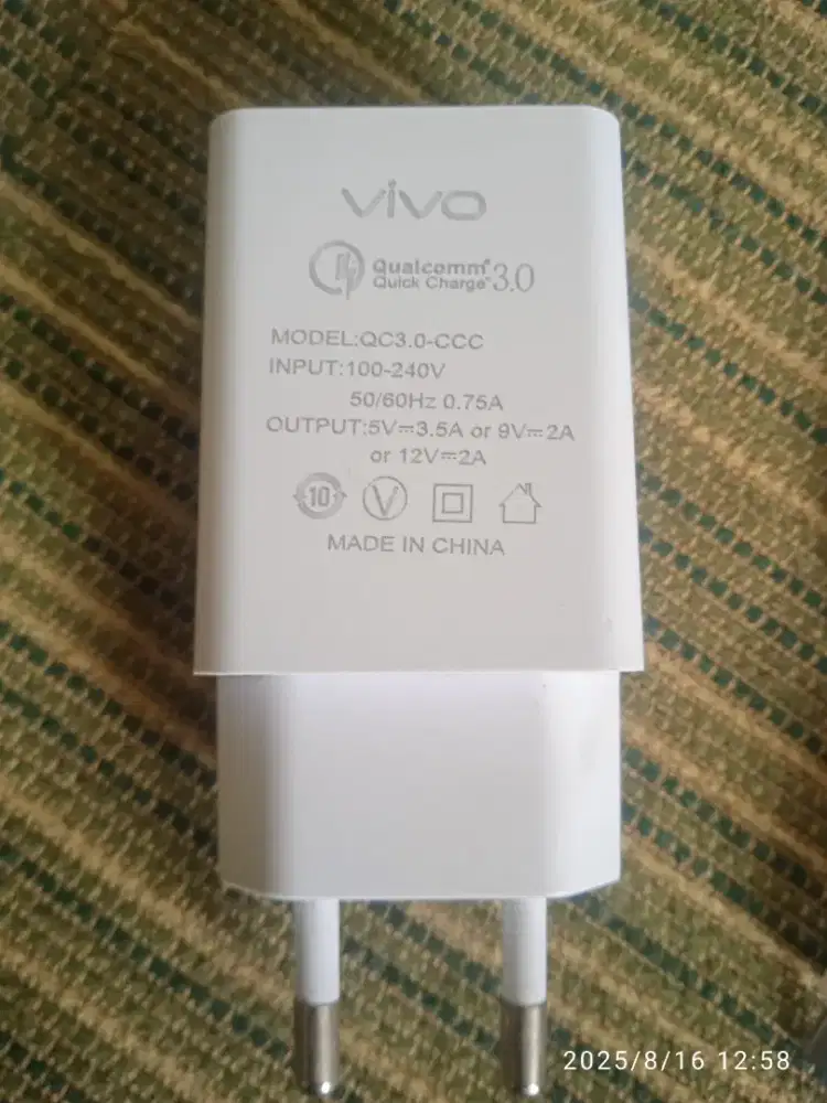 Carger Vivo bawaan hp