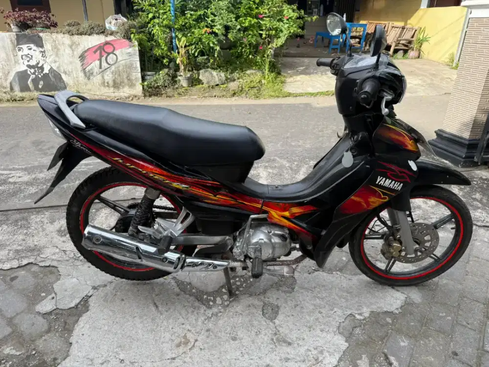 Jupiter Z THN 2009 plat AD klaten