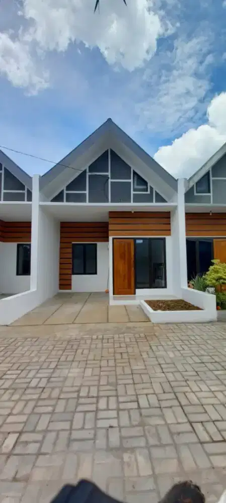 Di kontrakan rumah 1 lantai di tapos depok