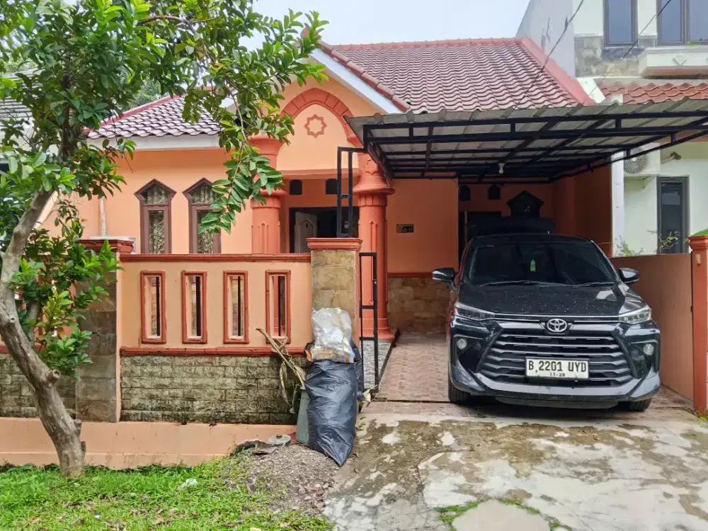 Sewa rumah komplit tempat tidur meja belajar almari ber ac