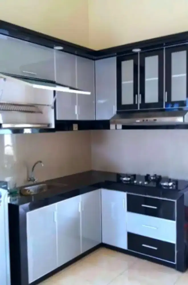 Kitchen set permeter