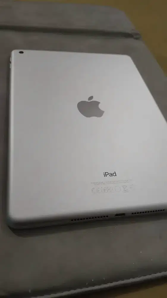 iPad 5 gen 32gb