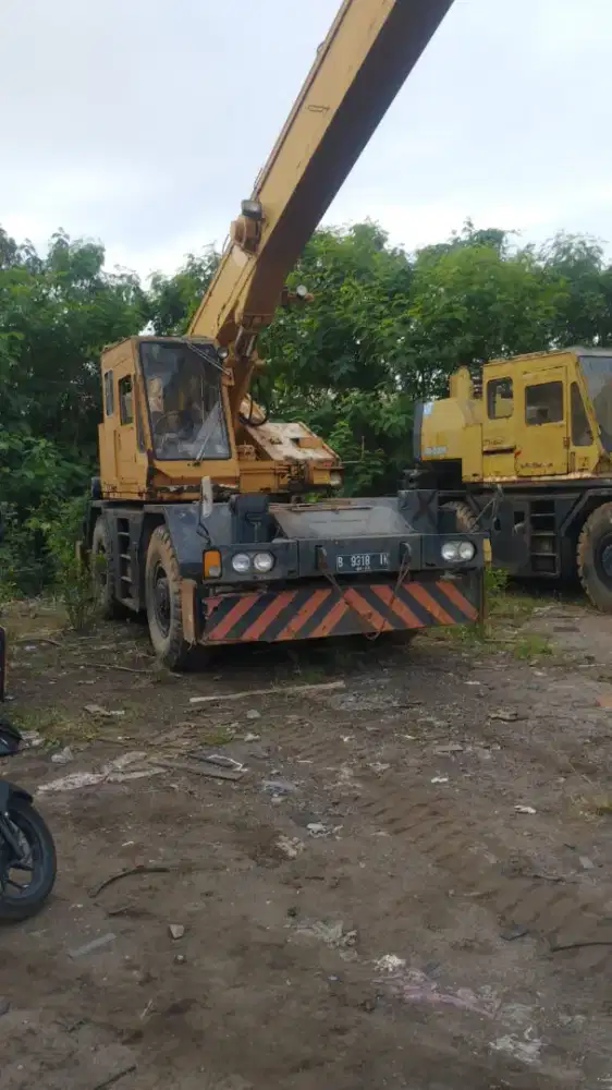 Raughterain crane tadano 20 ton tahun 90