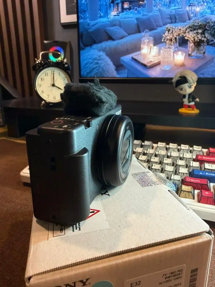 Jual kamera sony ZV-1M2 like new
