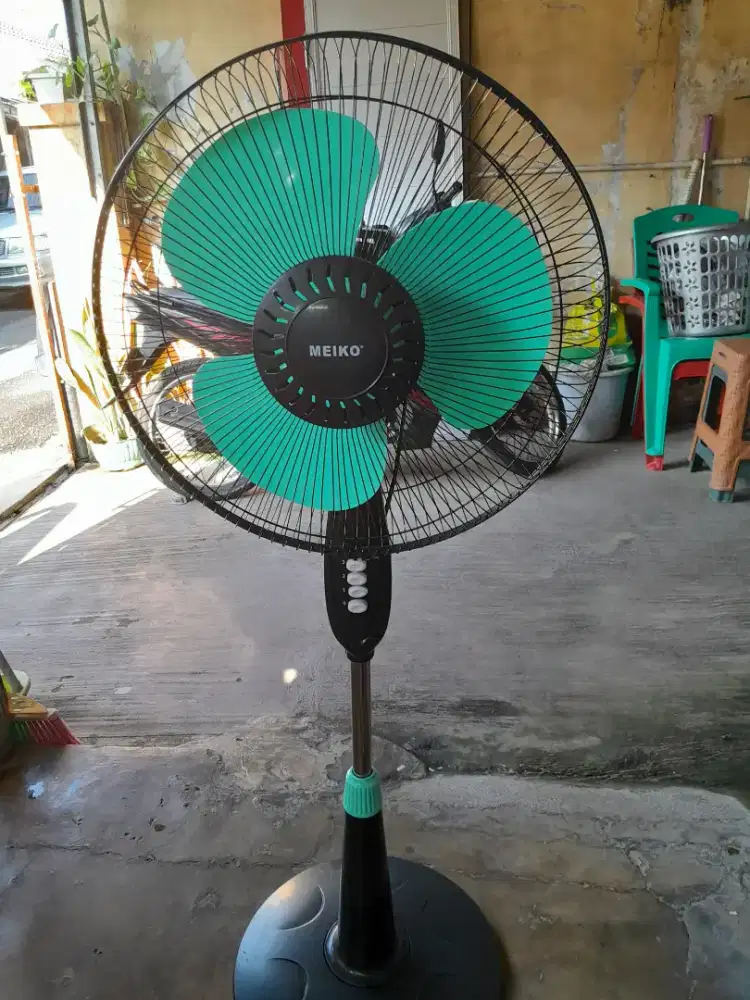 Jual kipas berdiri merk MEIKO 16