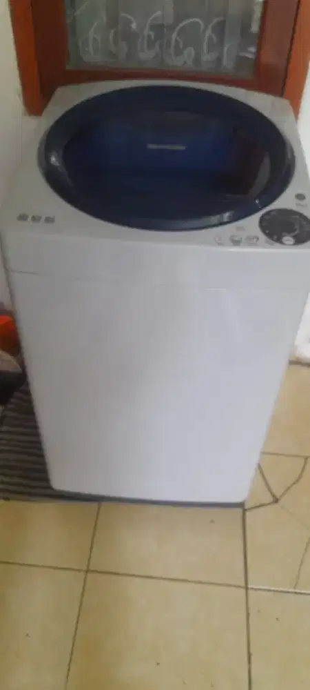 Mesin cuci 1 tabung sharp