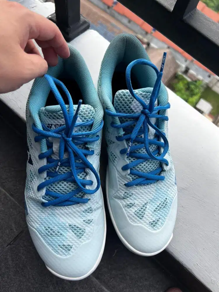 Sepatu Badminton Yonex Eclipsion Z3 Mid Blue Ukuran 43