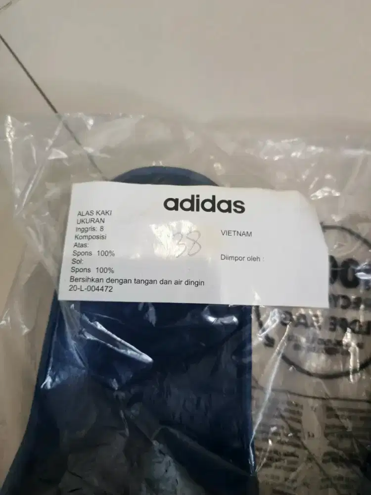 Sendal Adidas 38