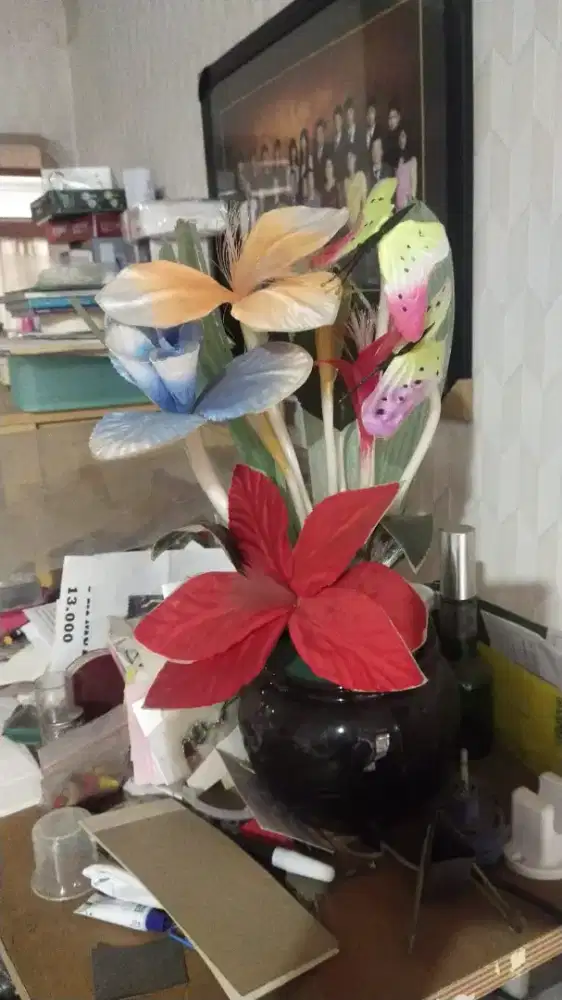 Hiasan vas bunga imitasi