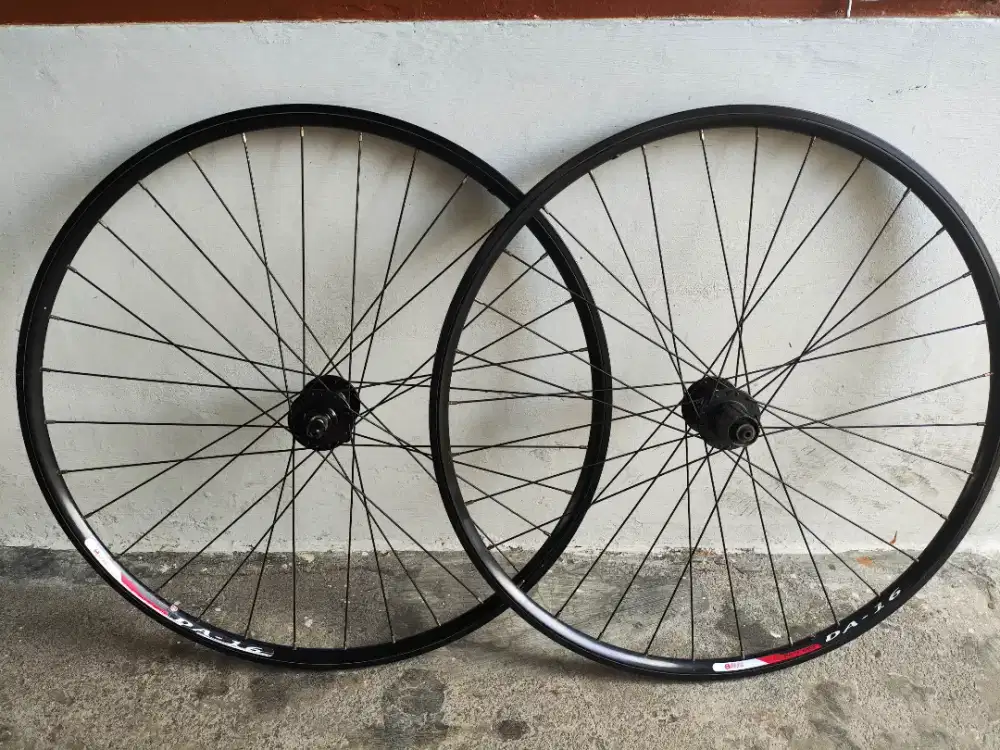 Wheelset 700c 29er freehub novatec rims hjc da 16 11speed  12 speed