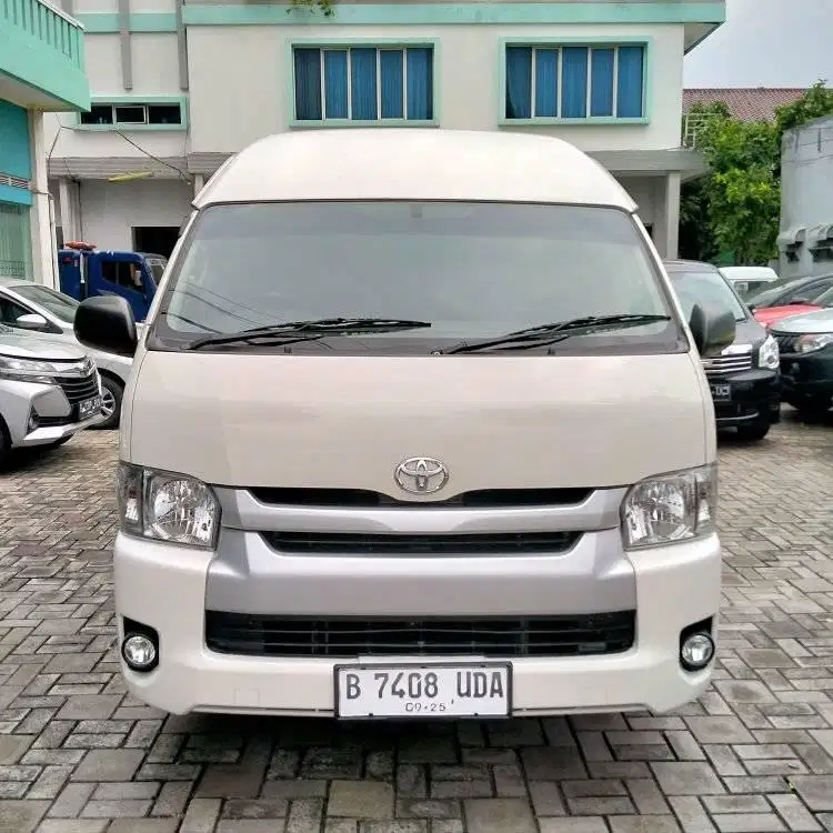 TOYOTA HIACE COMMUTER 2.5 MT 2020