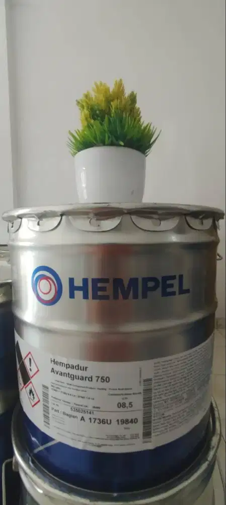 HEMPADUR AVANTGUARD 750 (10 Liter) 2 Komponen