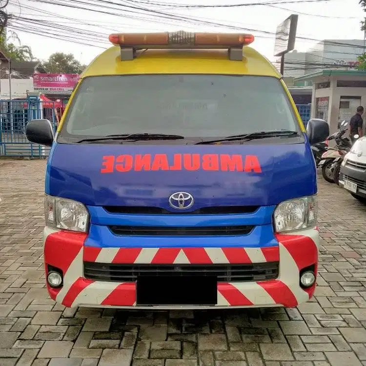 TOYOTA HIACE COMMUTER 2.5 MT AMBULANCE 2019