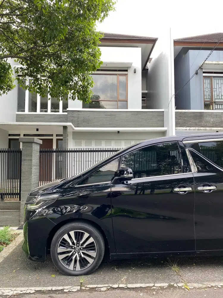 Toyota Alphard 2023 Bensin