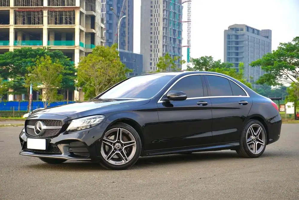 Mercedes Benz C200 W205 Facelift AMG Final Edition 2021 Hitam Year End