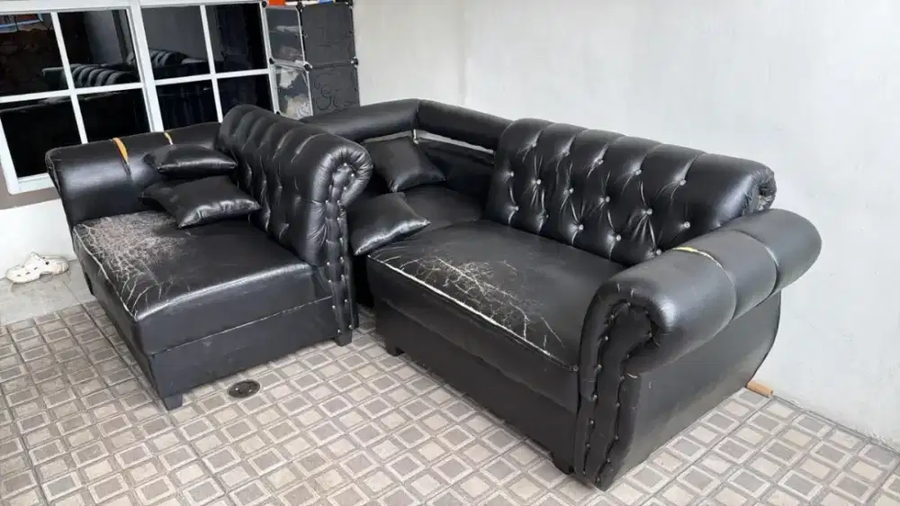 Sofa edisi jual cepat