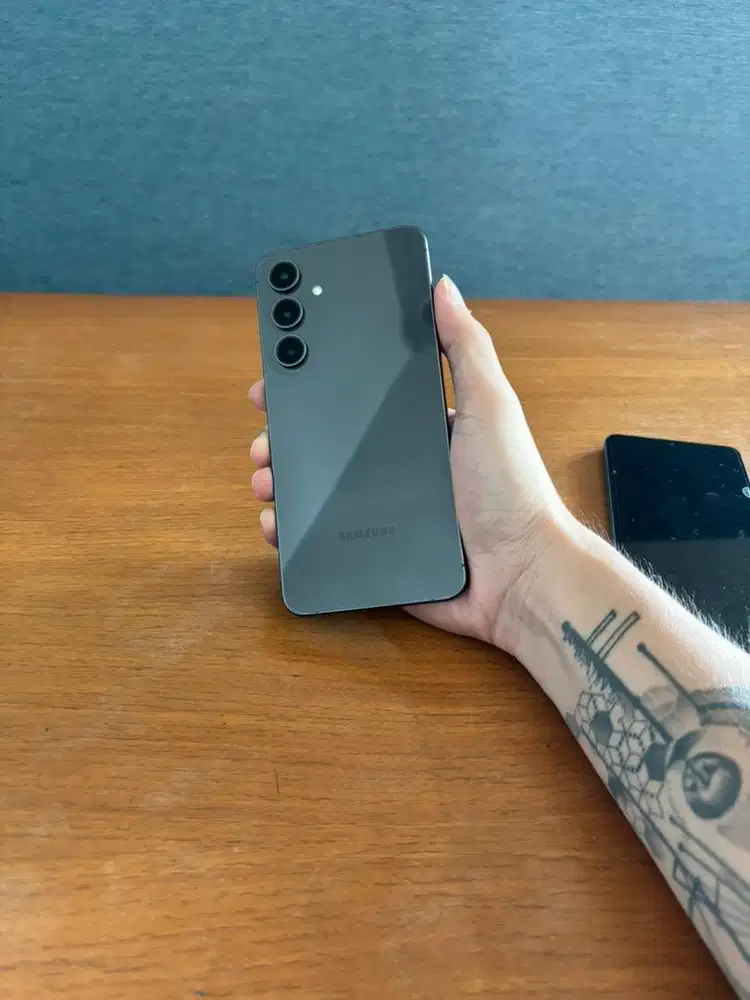 SAMSUNG S24 FE 256GB Graphite