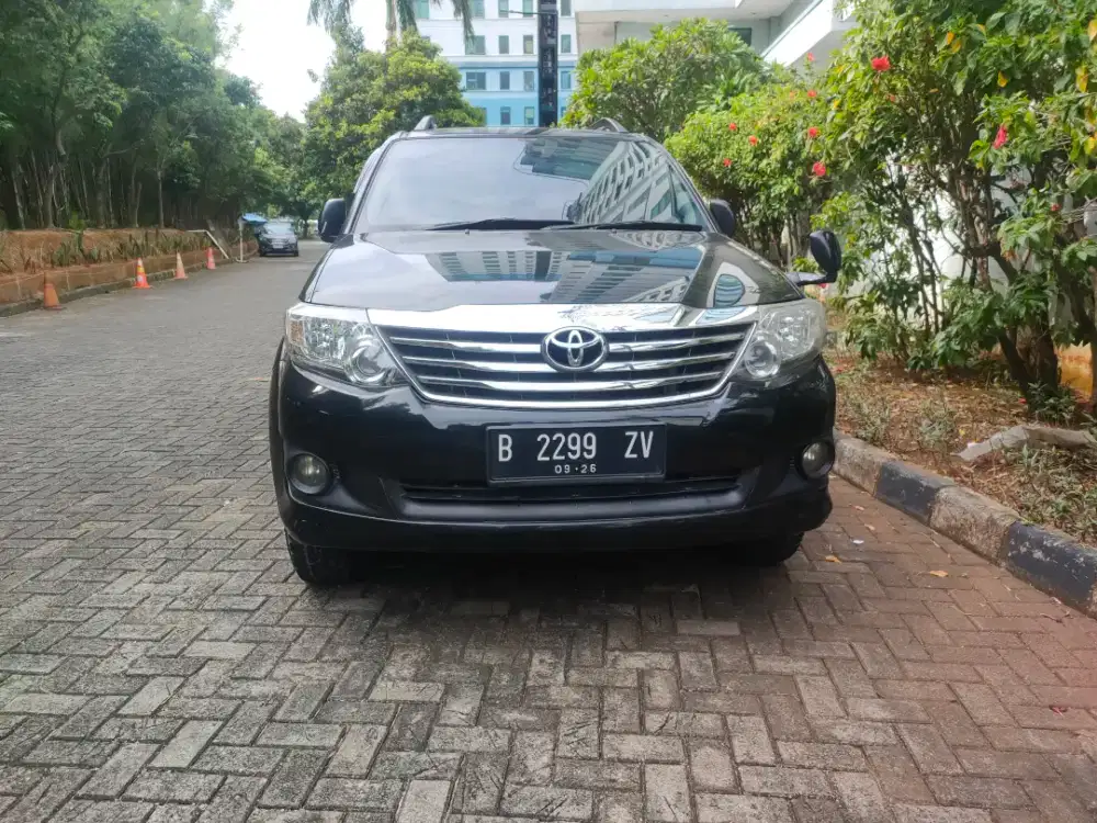 Toyota Fortuner G at diesel