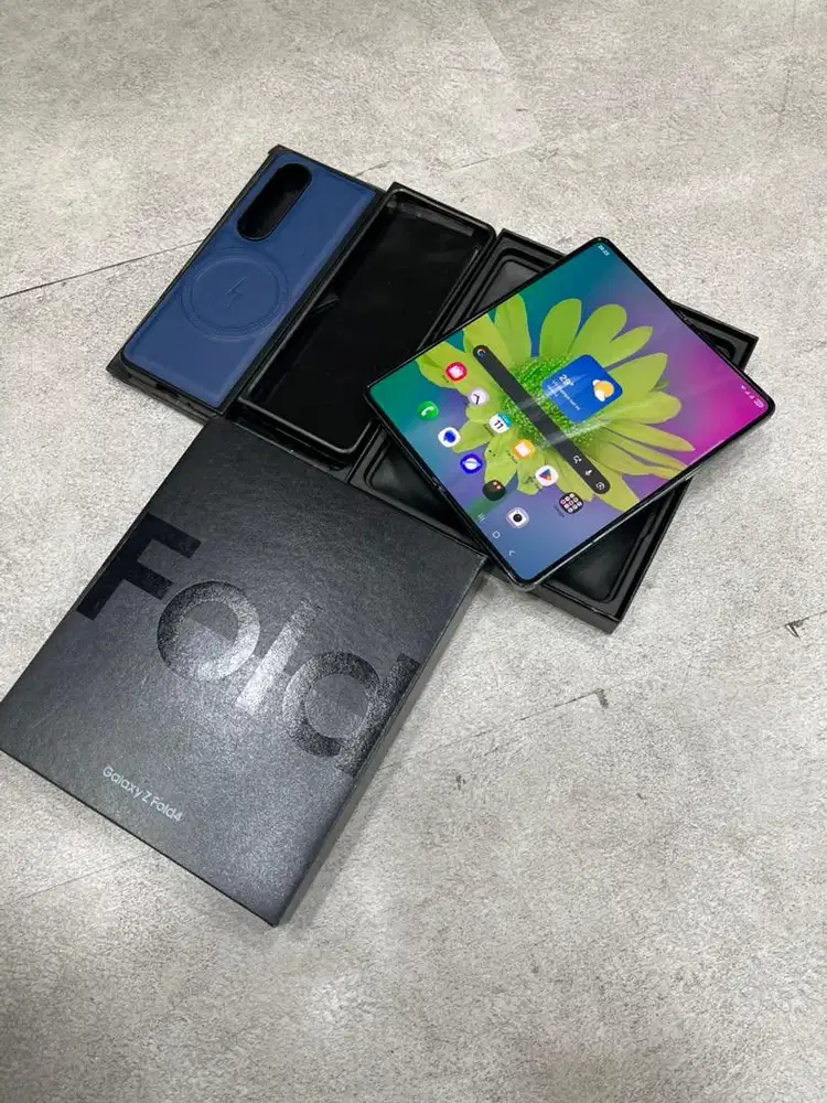Samsung Z Fold 4 256gb SEIN Normal siap pakai