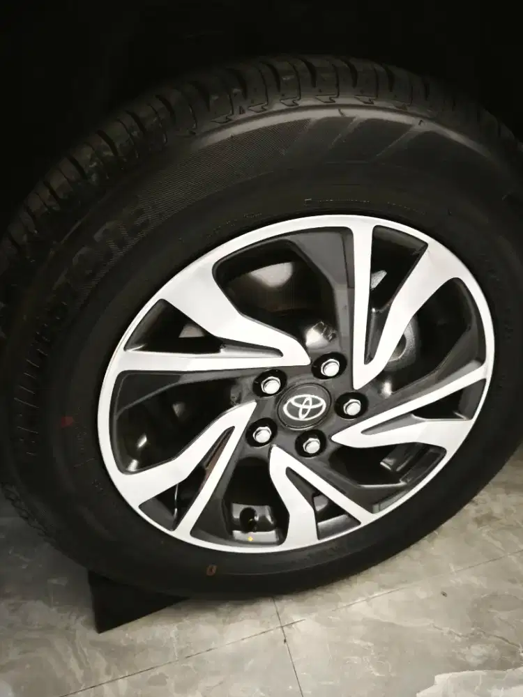 Ban + velg innova reborn Type G