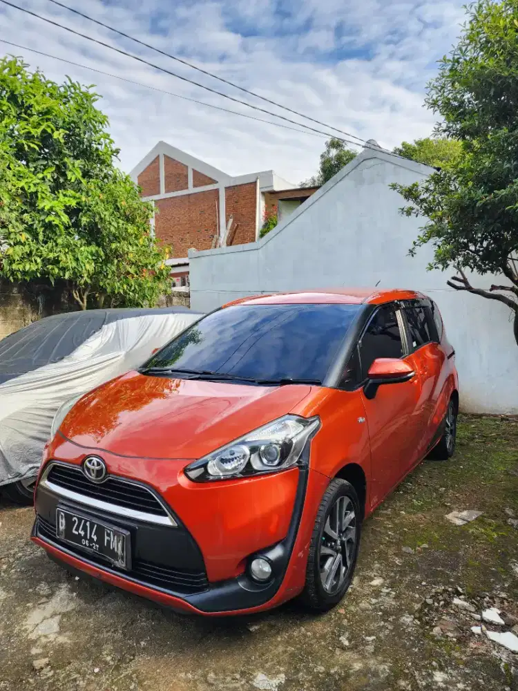 Sienta V Matic Tahun 2016