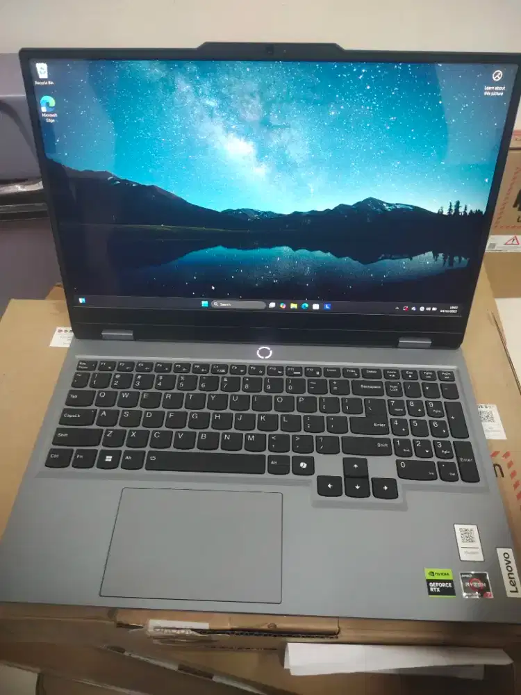 LAPTOP LENOVO LOQ 15ARP9 ( Ex-Display )