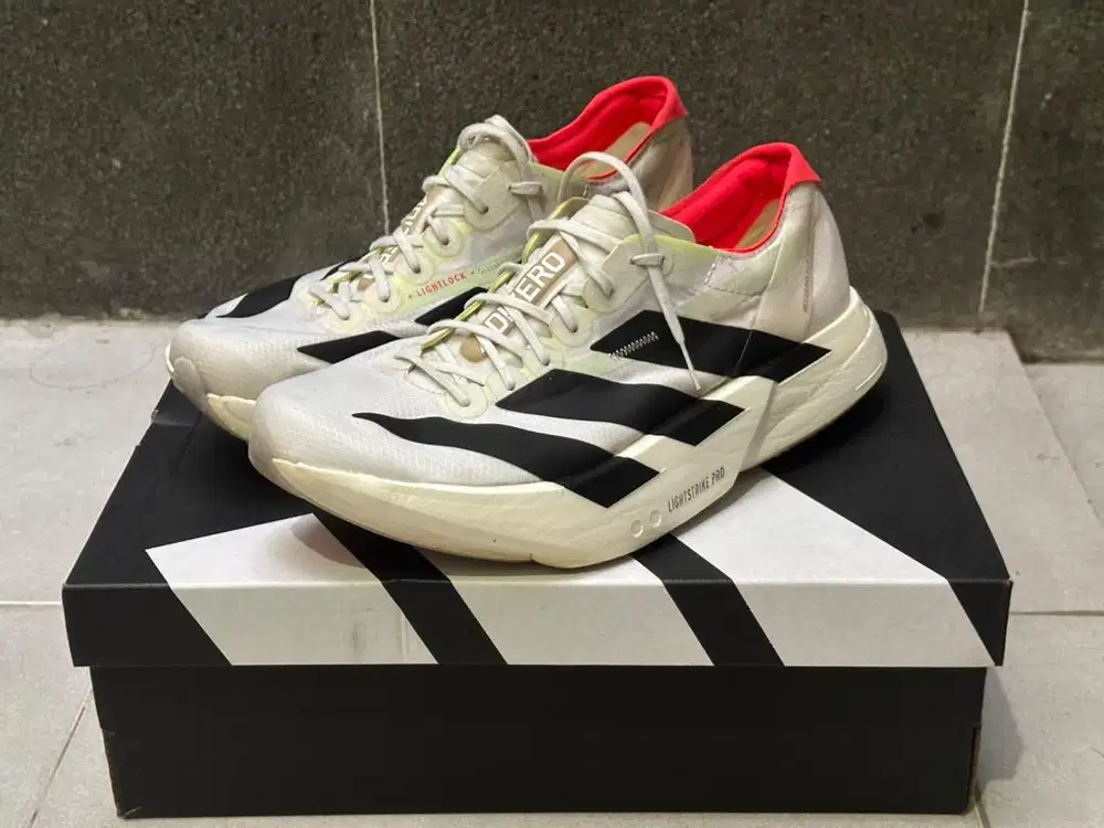 Sepatu Lari ADIDAS Adios Pro 4 size 44 2/3 / US 10