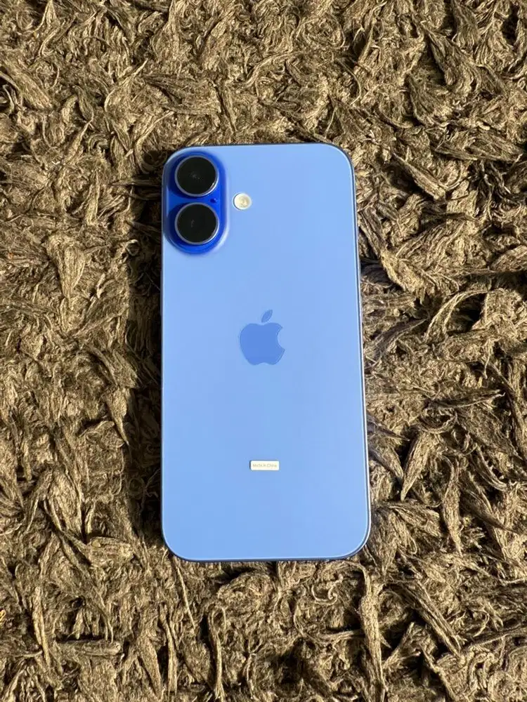 Apple iphone 16 ultramarine 256