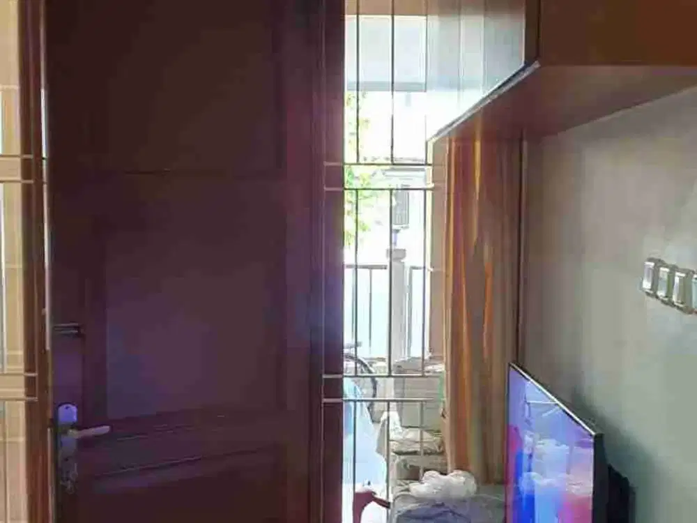 Rumah bagus 2,5lt dekat Penabur ditengah CBD Harapan Indah Bekasi.