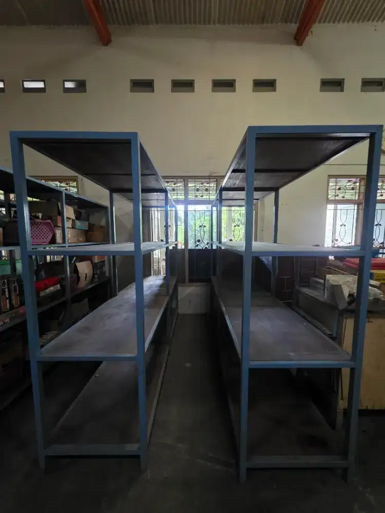 DIJUAL RAK BESI KONDISI MASIH BAGUS
