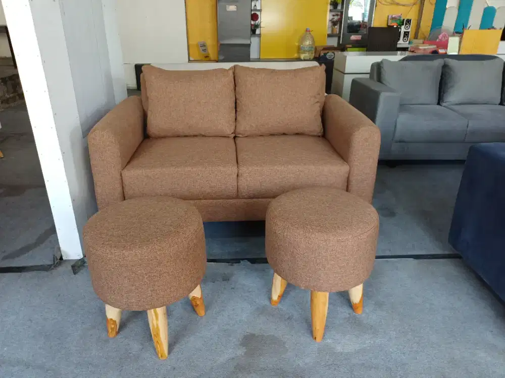 Ready sofa 2 seat + 2 stool. Free antar jogja