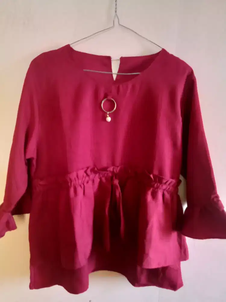 Baju Atasan Maroon