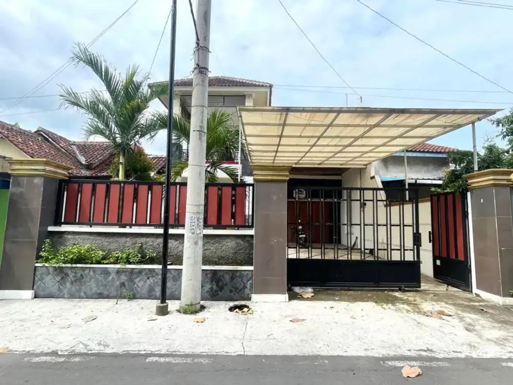 Dijual rumah 2 lantai ada kolam renang Juwiring Klaten
