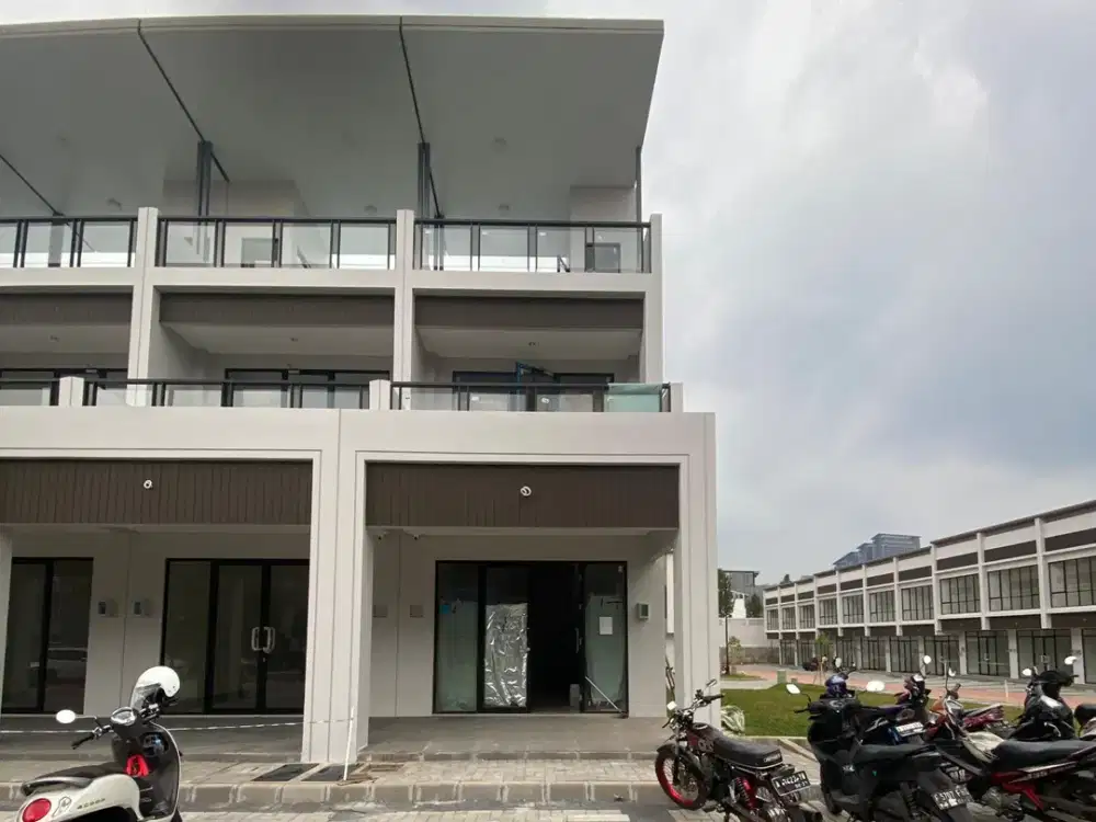 DIJUAL CEPAT! 1 UNIT RUKO BARU SORRENTO GRANDE EAST HADAP JALAN GADING SERPONG