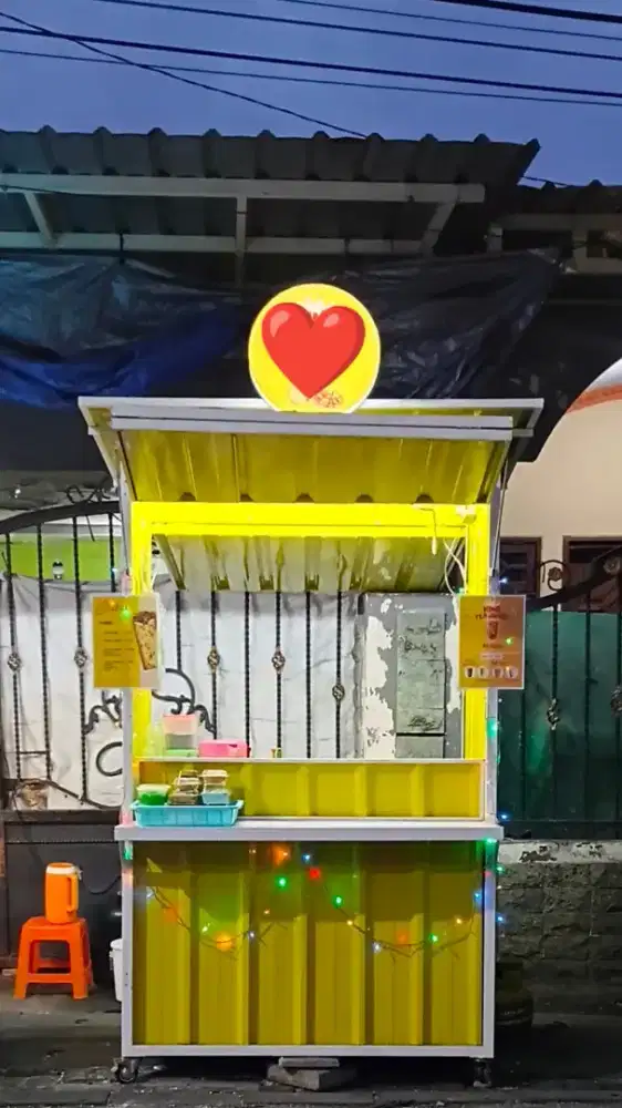 Booth Jualan Like New