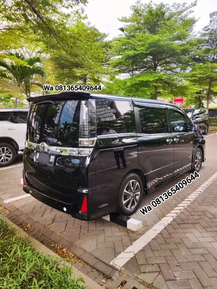 Voxy 2021 mulus siap pakai