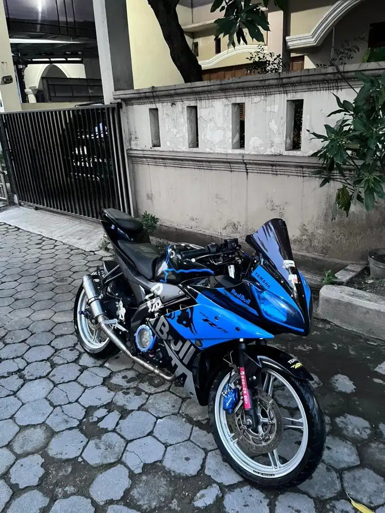 Yamaha R15 v2 2015