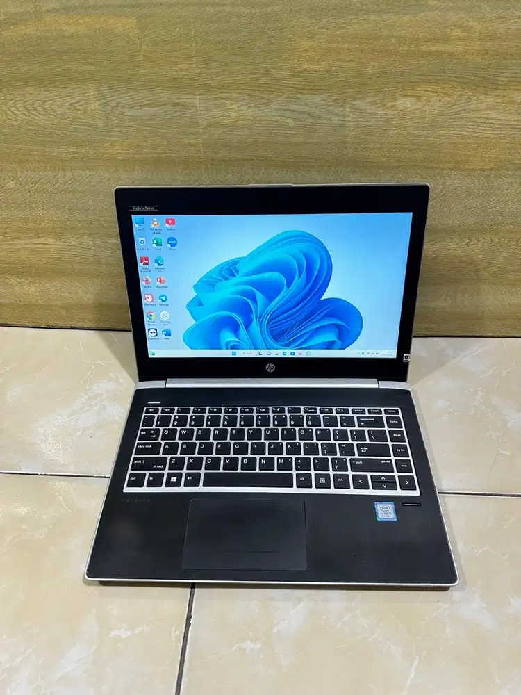 Laptop hp 430 g5 core i3 gen 7 ram 8 ssd 256