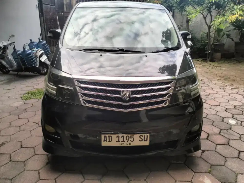 Toyota Alphard 2.4 L AT