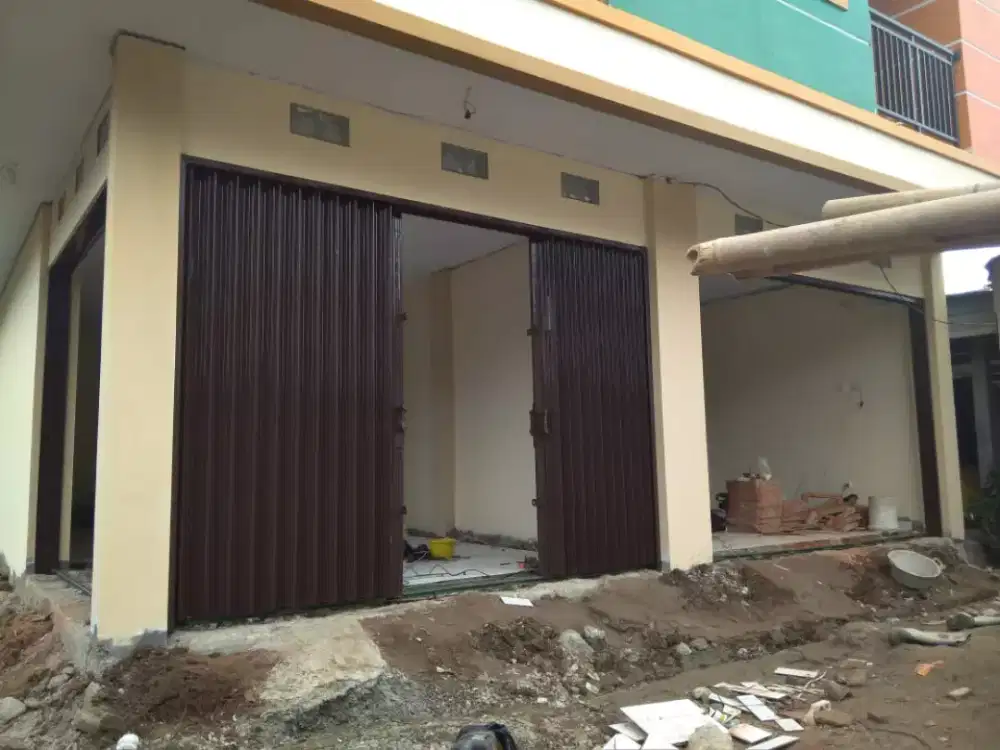 Rolling door galvanis folding gate