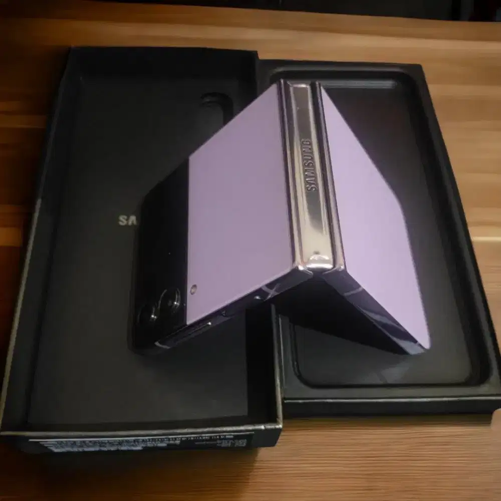 Samsung z flip 4 5G 8/256 ex resmi purple mulus fullset ori