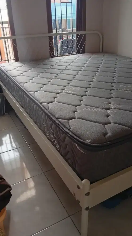 Dipan Besi dan Kasur Ortopedi Informa