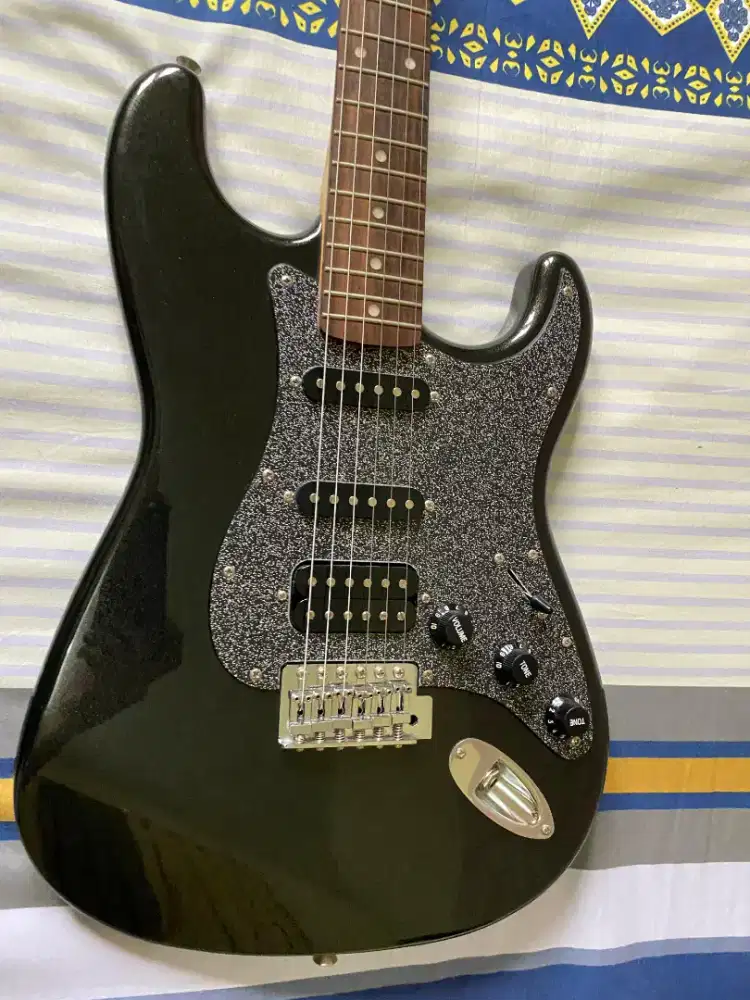 Gitar elektrik SQUIER STRAT AFFINITY HSS ORIGINAL FENDER STRATOCASTER
