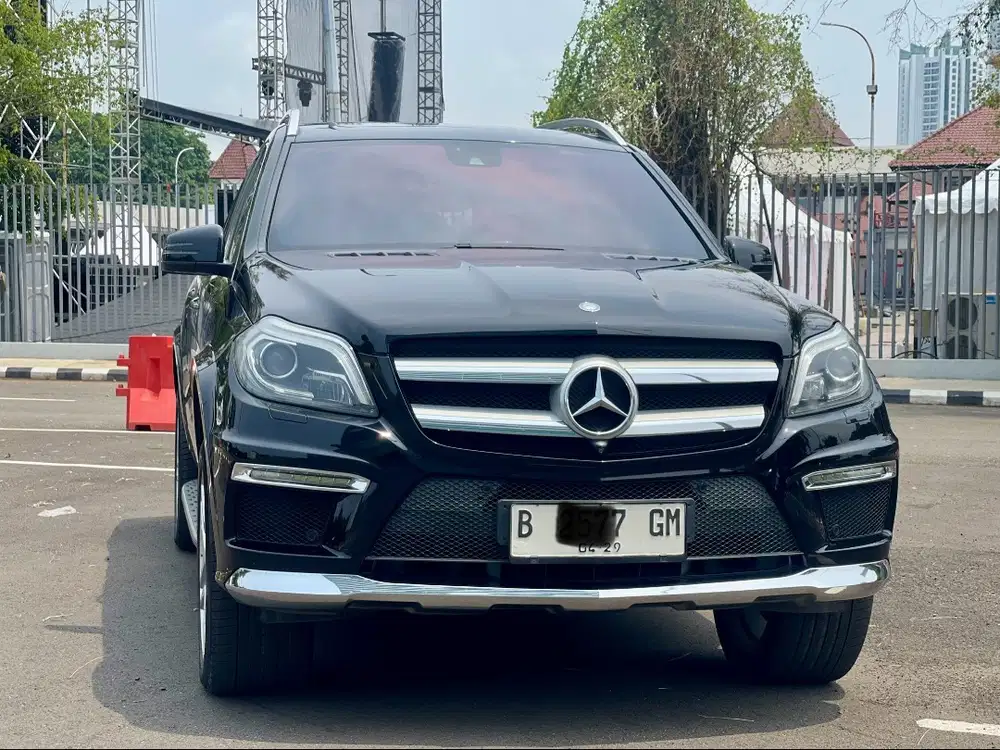MERCEDES-BENZ GL500 AT HITAM 2014