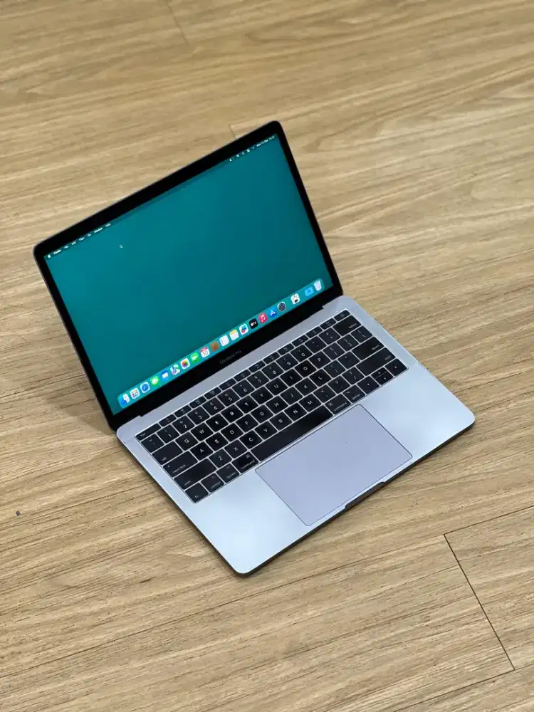 MacBook Pro 2017 13inch 16/256