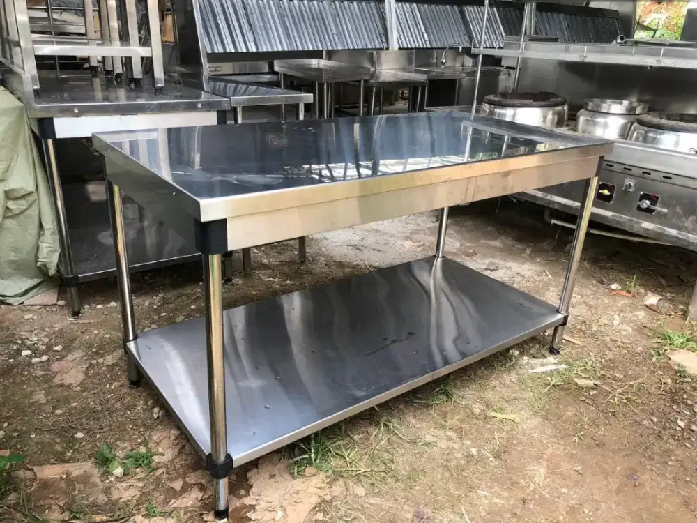 Meja 2 Susun Knockdown Nayati
Uk 150x75x85

harga 3.000.000