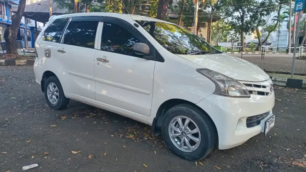 Putih elegan nyaman dipakai